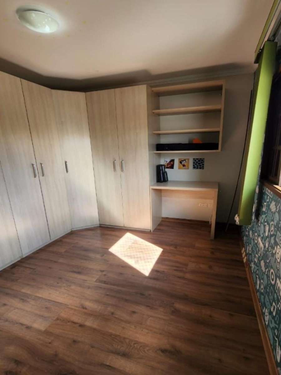 Casa (Sobrado Duplex), com 3 quartos e 2 banheiros à Venda, 150 m² em Taboão da Serra/SP - Só Negócios Rentáveis