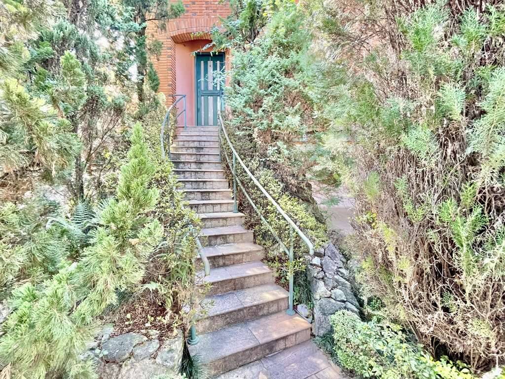 Casa (Em condomínio), com 6 quartos e 7 banheiros à Venda, 578 m² em Cotia/SP - Só Negócios Rentáveis