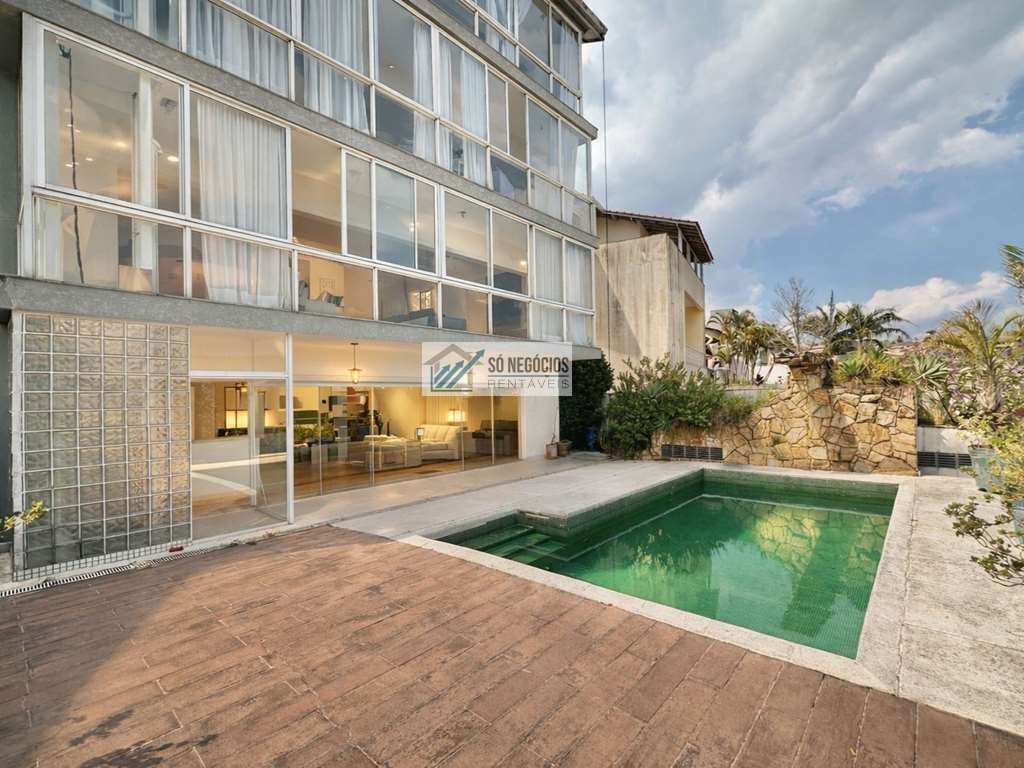 Casa contemporânea com elevador panorâmico à venda no São Paulo II em Cotia com 5 suítes e lazer completo - Só Negócios Rentáveis