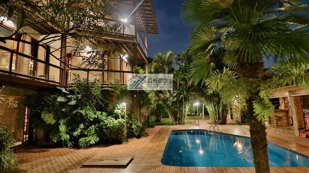 Casa à venda no Morada dos Pássaros Aldeia da Serra com 7 suítes, piscina, adega e espaço gourmet - Só Negócios Rentáveis