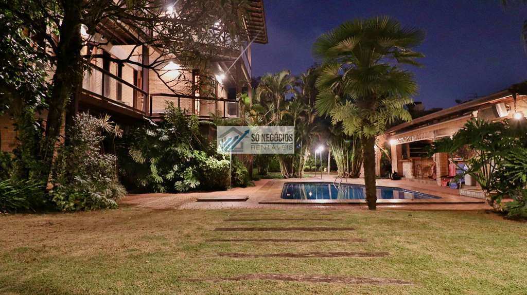  - Casa à venda no Morada dos Pássaros Aldeia da Serra com 7 suítes, piscina, adega e espaço gourmet