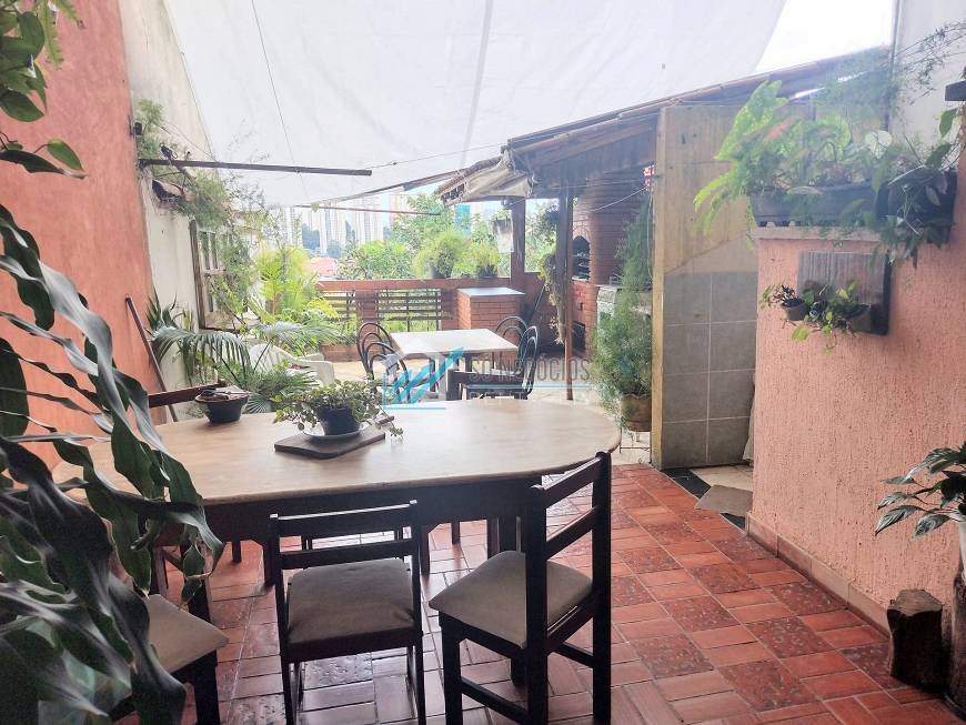 Casa (Sobrado em condomínio), com 4 quartos e 5 banheiros à Venda, 303 m² em Taboão da Serra/SP - Só Negócios Rentáveis