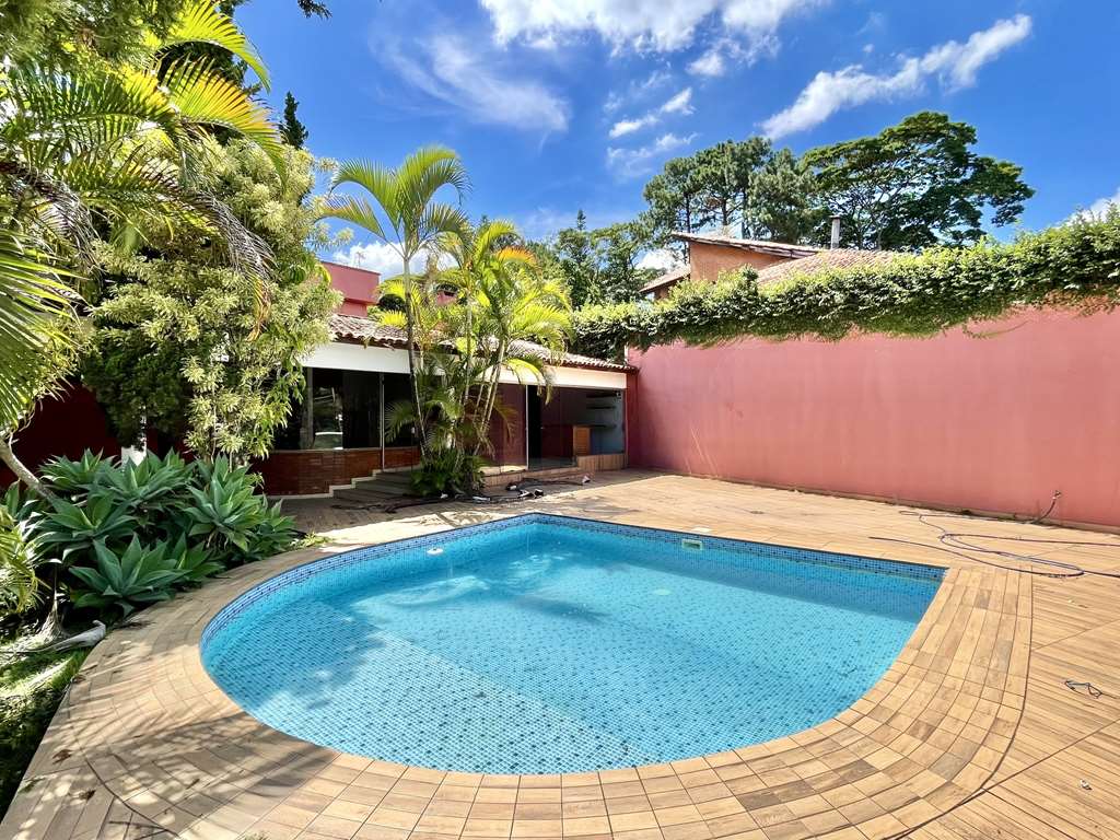 Casa (Alvenaria), com 4 quartos e 4 banheiros à Venda, 409 m² em Carapicuíba/SP - Só Negócios Rentáveis